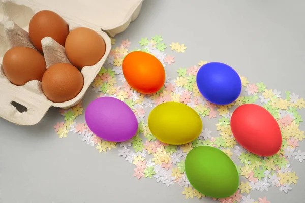 Ostereier Bunte Frühlingsblumen Hintergrund Frohe Osterfeiertage Hintergrund — Stockfoto