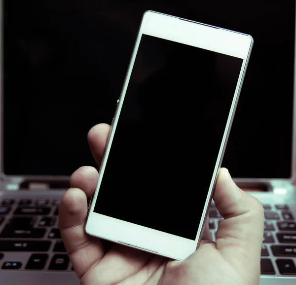 Feche Telefone Celular Mão Homem Negócios Close Jovem Usando Smartphone — Fotografia de Stock