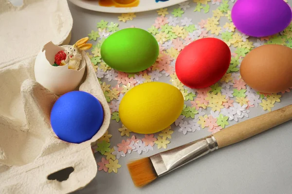 Пасхальные Яйца Весенних Красочных Цветах Счастливого Пасхального Фона Кисть Краски — стоковое фото