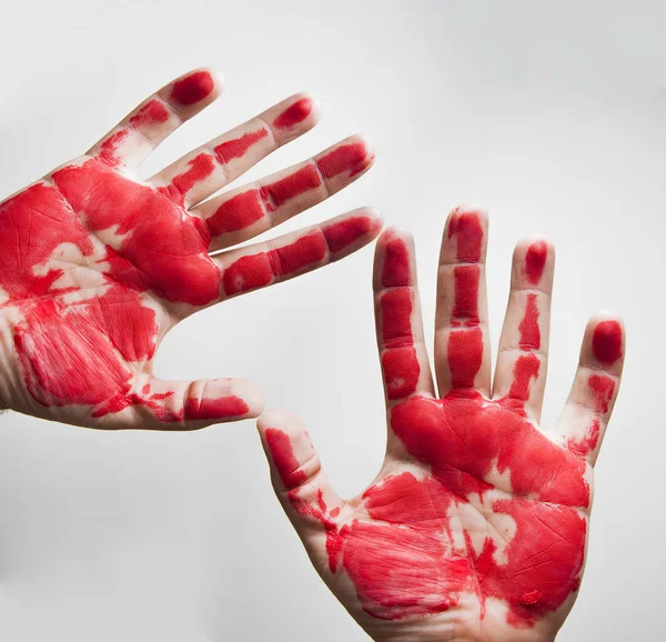 Duas Mãos Pintadas Vermelho Masculino Formando Coração Isolado Fundo Branco — Fotografia de Stock