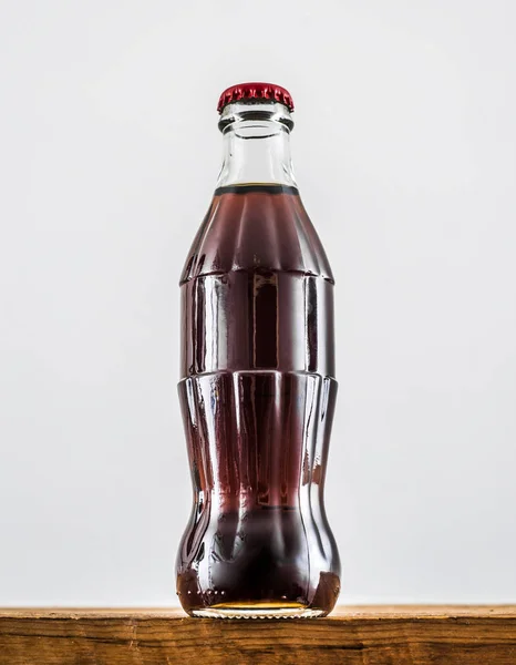 Moscú Rusia Octubre 2014 Vaso Botella Coca Cola Aislado Sobre — Foto de Stock
