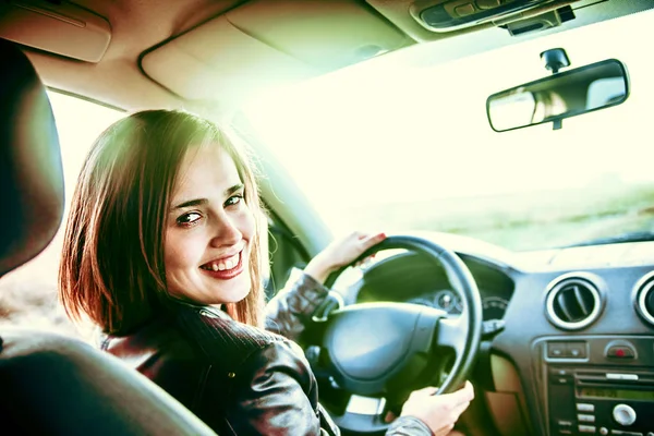 Young Woman Car Turning Looking Passenger — Stock Photo, Image