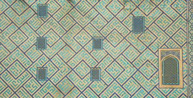 Semerkand, Özbekistan - 13 Ekim 2016: Şah-ı-Zinda memorial kompleksi Necropolis'e Semerkand, Özbekistan. UNESCO Dünya Heritage.Tourists Şah-ı-Zinda Memorial kompleksi