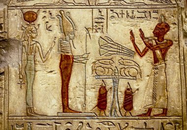 Karnak Tapınağı, Luxor, Mısır taş duvardaki Antik Mısır hiyeroglif oyulmuş