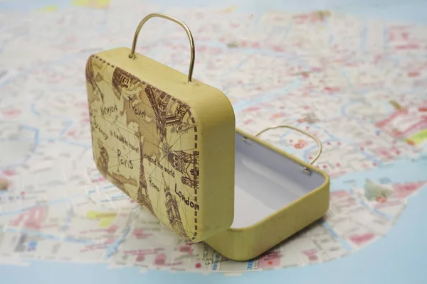 Open Empty Suitcase Stand Paper Map Metal Vintage Case Travel — Stock Photo, Image