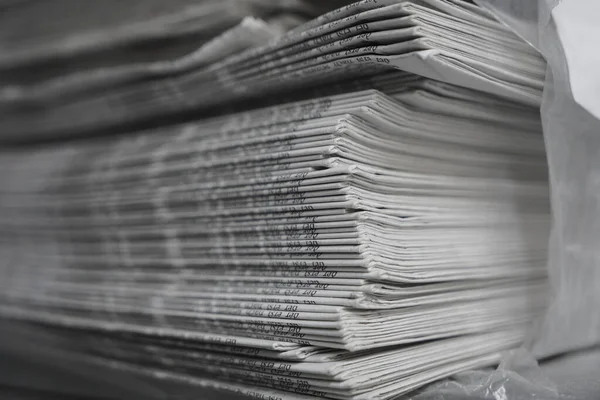 Een Stapel Kranten Achtergrond Textuur Retro Tijdschriften Met Krantenkoppen Artikelen — Stockfoto
