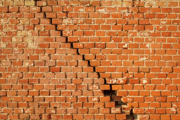 Gebarsten Rode Bakstenen Muur Bakstenen Muur Achtergrond Textuur Van Oude — Stockfoto