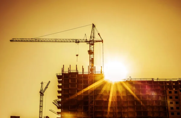 Bakgrund Silhuetter Byggnad Kranar Kvällen Himmel Bakgrund Bygga Plats Vid — Stockfoto