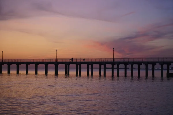 Amanecer Colorido Sobre Nuevo Puente Moderno Mar Báltico Nuevo Puente —  Fotos de Stock