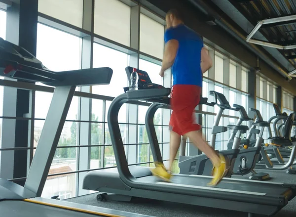 Young Man Training Treadmill — Stock Photo, Image