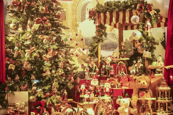 Mercado Natal Alemanha Venda Brinquedos Personagens Conto Fadas Famosos Populares — Fotografia de Stock