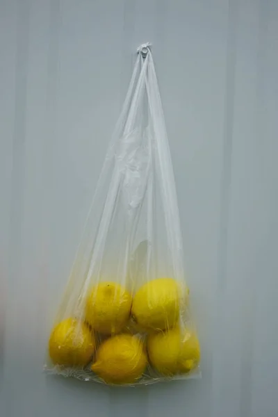Muchos Cinco Limones Alimentos Reciclaje Envases Plástico Medio Ambiente Concepto — Foto de Stock