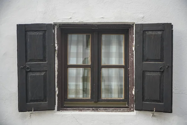 Wooden Brown Window Shutters Window White Wall Dark Shutters Vintage — Stock Photo, Image