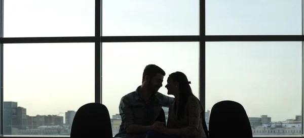 Silhouette Young Loving Couple Airport — Stock Photo, Image