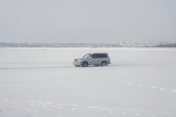 Челябінськ Росія Лютого 2020 Срібний Вагон Критому Снігом Озері Взимку — стокове фото