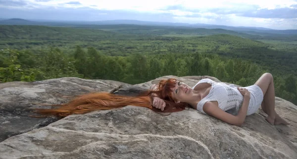 Beautiful Redhead Young Woman Lying Stones White Short Mini Sexy — Stock Photo, Image