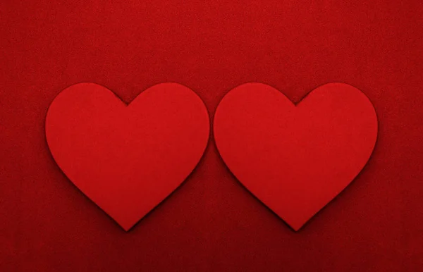 Два Красных Сердца Текстильном Фоне Пустое Место Надписи Днем Святого — стоковое фото