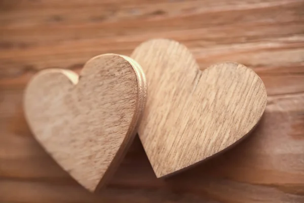 Dwa Drewniane Serca Szczęśliwy Walentynki — Zdjęcie stockowe