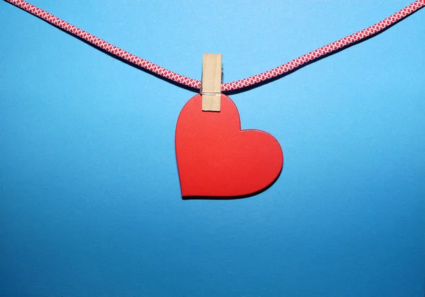 One Wooden Red Heart Hang Wood Clothespin — Stock Photo, Image