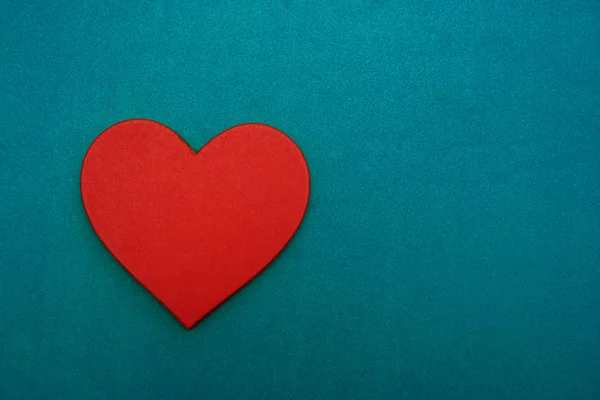 하나의 심장은 파란색 있습니다 비문을 세인트 발렌틴 — 스톡 사진