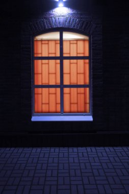 Hollanda 'nın genelev mahallesindeki pencerenin görüntüsü. 