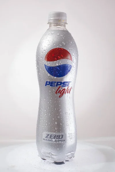 Moskou Russie Januari 2012 Plastic Grijze Fles Pepsi Pepsi Een — Stockfoto