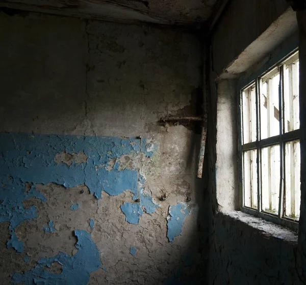 Old Abandoned Dark Grunge Window Broken Window View Cornfield Darkened — Stock Photo, Image