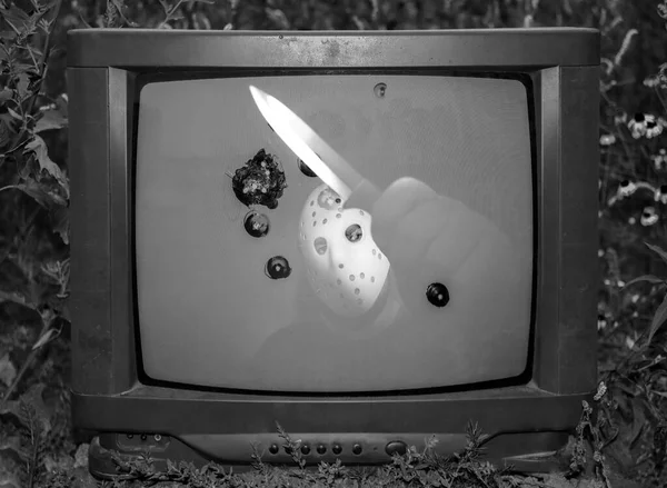 Σπασμένες Σφαίρες Στην Τηλεόραση Σπασμένη Γυάλινη Οθόνη Παλιά Τηλεόραση Σπασμένη — Φωτογραφία Αρχείου