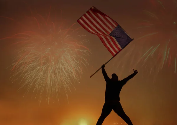 Silhouet Van Springend Patriot Meisje Met Amerikaanse Vlag Juli Patriottische — Stockfoto