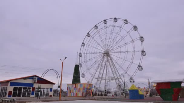 Timelapse wheel Ferris in the park — стокове відео