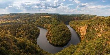 Prag yakınındaki Vltava Nehri meanders, ünlü bakış açısı