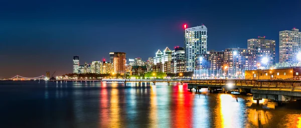 Jersey City skyline panoráma éjszaka — Stock Fotó