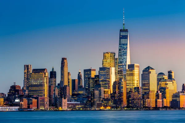 Нижній Манхеттен на заході сонця — стокове фото
