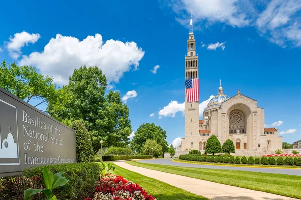 Basiliek van de Nationale Heiligdom van de Onbevlekte Ontvangenis — Stockfoto