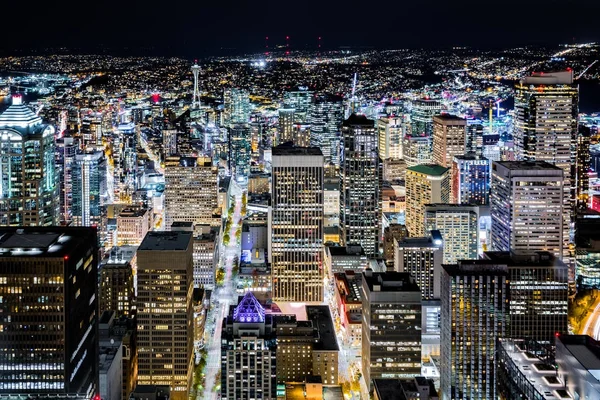 Seattle skyline centro da noite — Fotografia de Stock