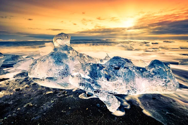 Treibende Eisberge Diamantenstrand Bei Sonnenuntergang Jokulsarlon Island — Stockfoto