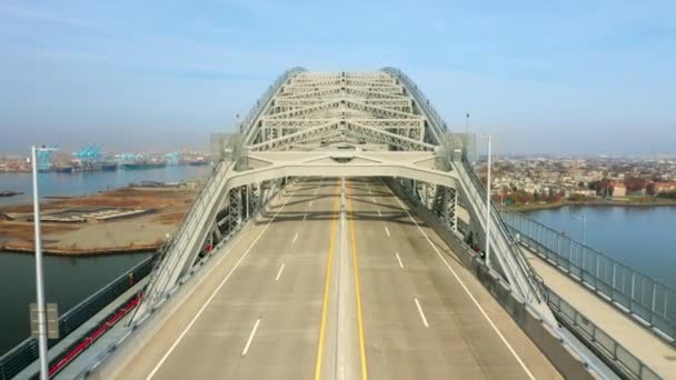 Drone footage of the Bayonne Bridge. — Stock Video