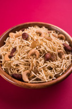 Farsan veya chivada veya chakna sıcak çay ile Hint ünlü aperatif olarak