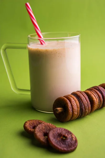 Anjeer milk shake or fig milk shake, health drink with dried figs, selective focus — Stock Photo, Image