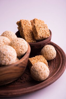 Cholai veya Rajgira veya Amarnath tohum laddo ve chikki ya da kek, Hint tatlı ve sağlıklı gıda