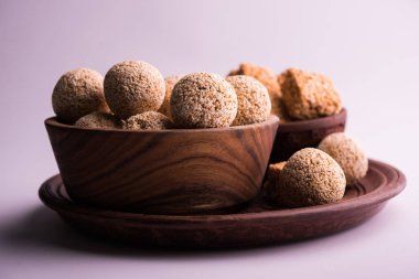 Cholai veya Rajgira veya Amarnath tohum laddo ve chikki ya da kek, Hint tatlı ve sağlıklı gıda