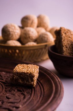 Cholai veya Rajgira veya Amarnath tohum laddo ve chikki ya da kek, Hint tatlı ve sağlıklı gıda