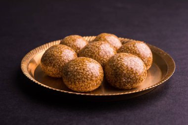 Ke gidecektir til veya laddu veya susam tatlı laddu Til