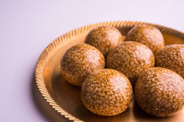 Ke gidecektir til veya laddu veya susam tatlı laddu Til