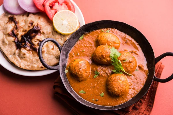 Kashmiri Dum Aloo Πικάντικη Πατάτα Curry Γαρνιρισμένη Φρέσκια Κρέμα Και — Φωτογραφία Αρχείου