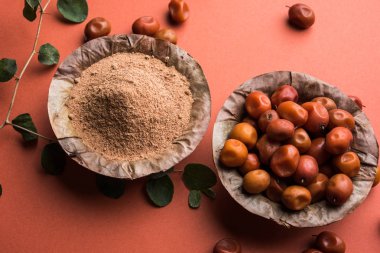 Organik toz Hint hünnap veya ber veya berry (Ziziphus mauritiana) moody aydınlatma, seçici odak