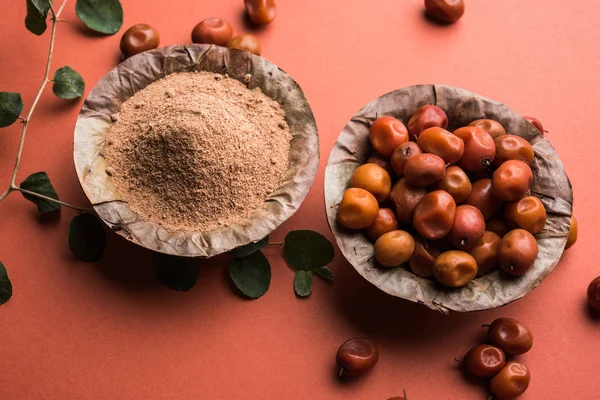 Organik toz Hint hünnap veya ber veya berry (Ziziphus mauritiana) moody aydınlatma, seçici odak