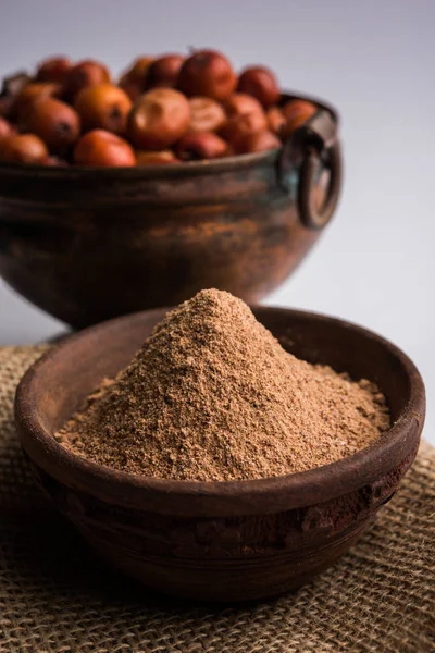 Organic powder of Indian Jujube or ber or berry (Ziziphus mauritiana) moody lighting, selective focus — Stock Photo, Image