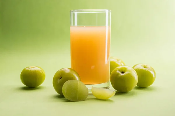 Amla ayurvédique ou jus de groseille indienne, alimentation saine — Photo