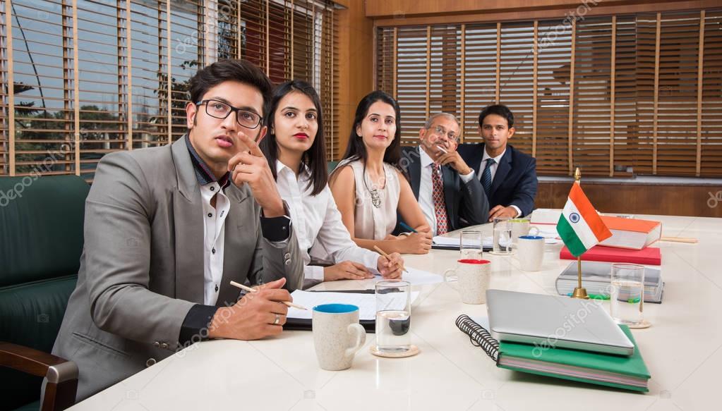 Индия деловые